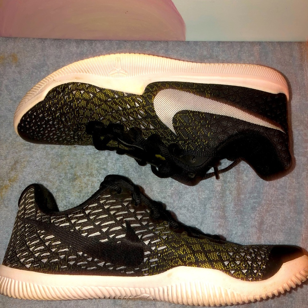 Nike mens Kobe Mamba instinct size 7.5 852473-017